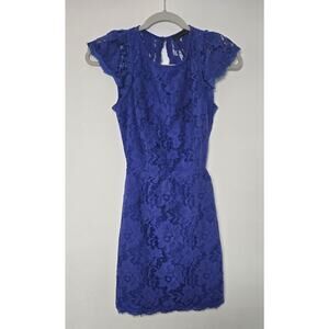 Womens Signature 8 cobalt blue lace dress. Size small